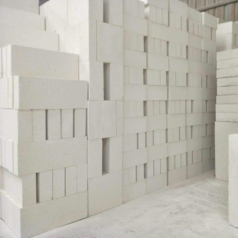 剛玉莫來(lái)石磚 莫來(lái)石剛玉磚圖片